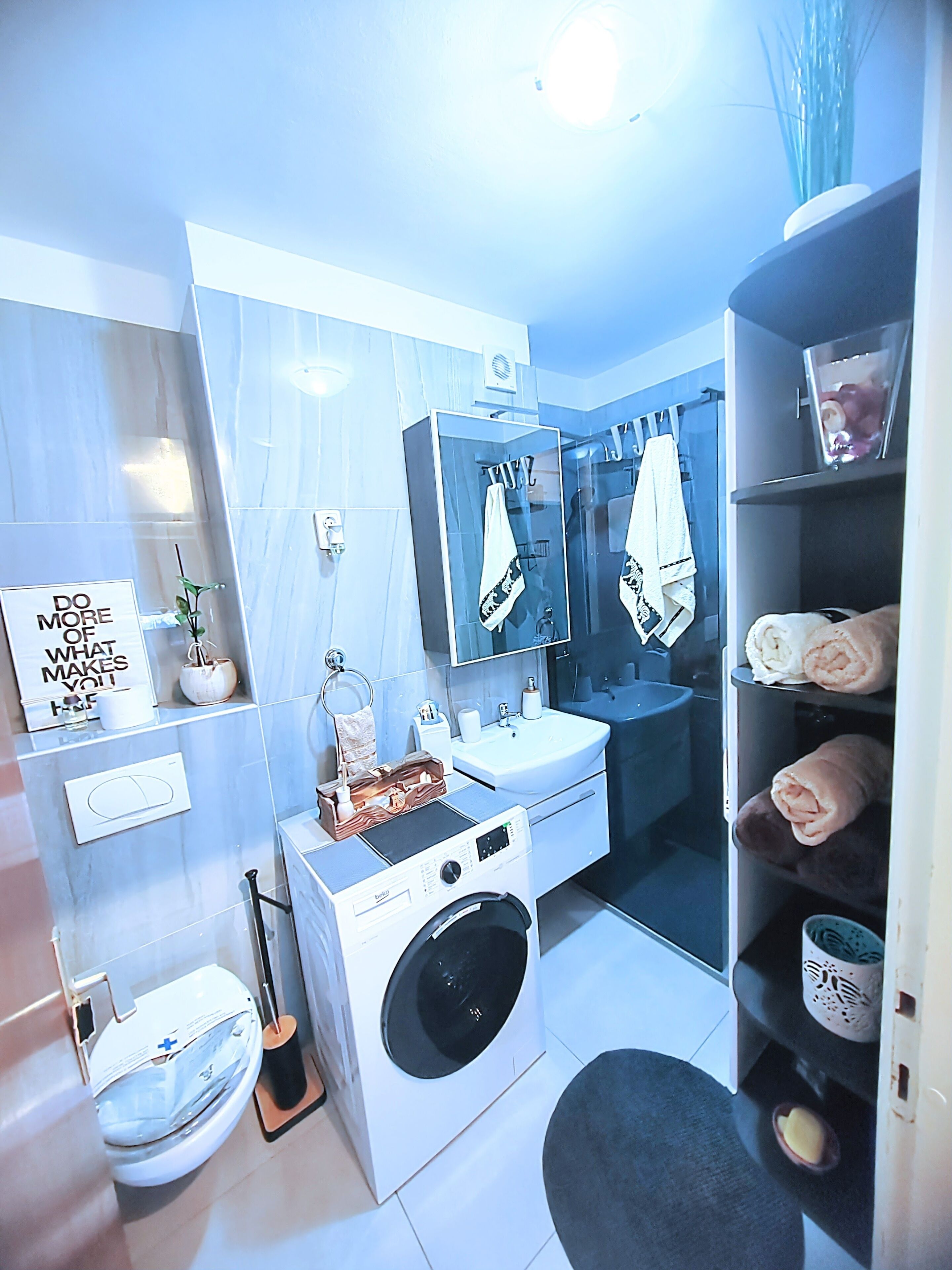 Appartamento, 1 camera da letto, terrazzo, vista città | Dotazioni del bagno | Accappatoio, carta igienica