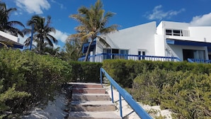 Unclassified image, 5 of 51, button - Spacious Villa On The Beach (Great Harbour Cay)