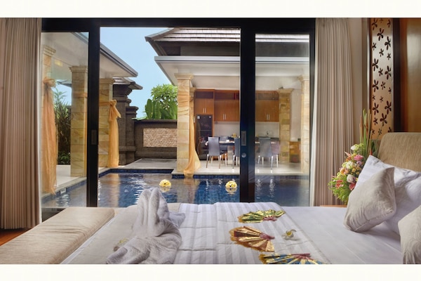 Huone, 2 makuuhuonetta, tupakointi sallittu, yksityinen uima-allas | Oleskelualue