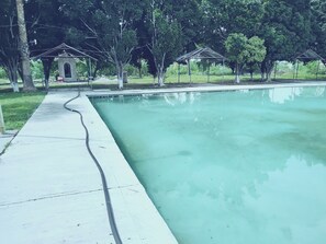 客房, 1 間臥室, 吸煙房, 庭院 | 游泳池 | 室外游泳池