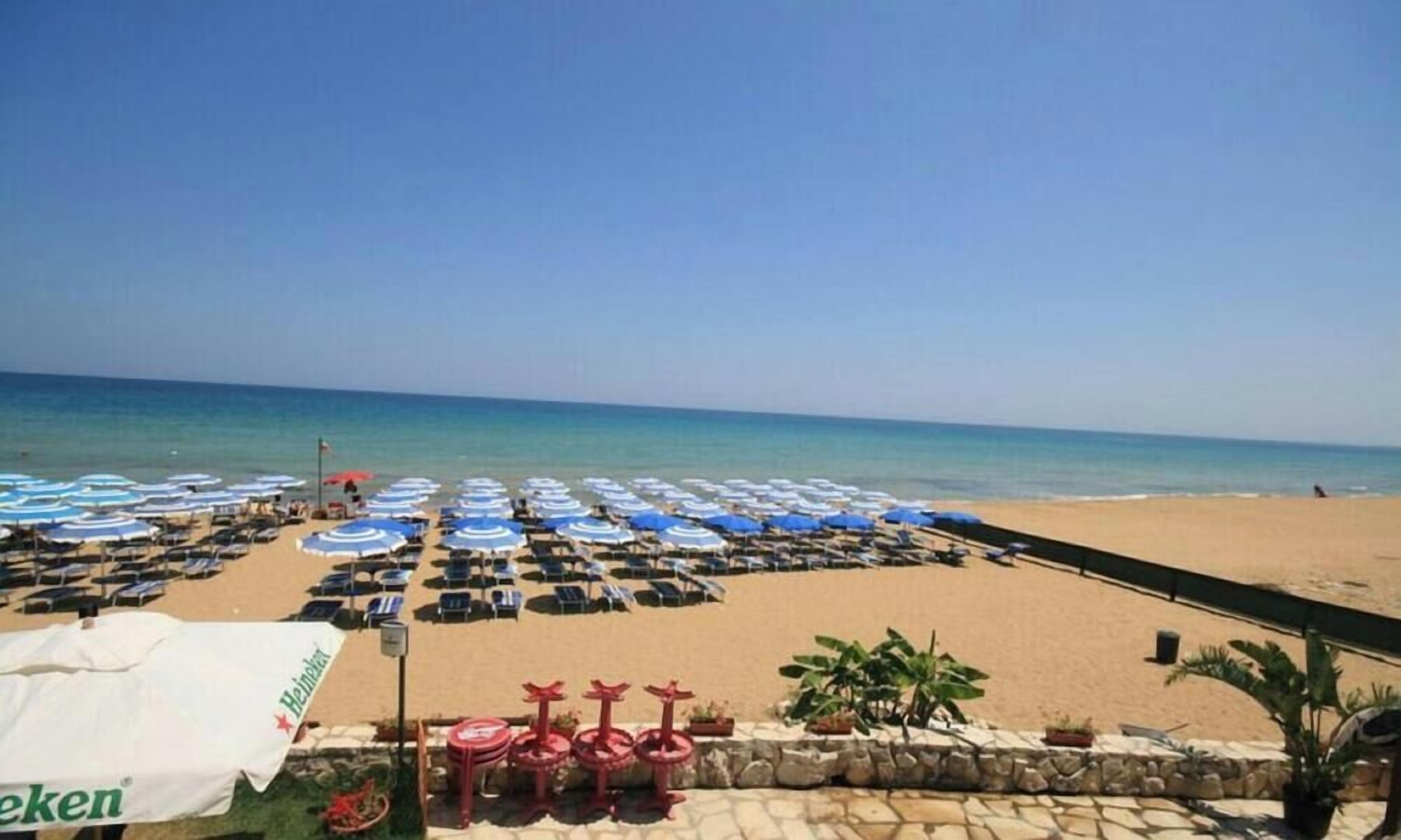 Apartment, 2 Bedrooms, Smoking, Balcony | Beach