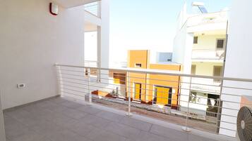 Ferienhaus, 2 Schlafzimmer, Balkon, Stadtblick | Unterkunftsgelände