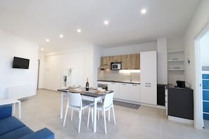 Maison, 2 chambres, balcon, vue ville | Intérieur