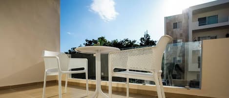Apartment, 3 Schlafzimmer, barrierefrei, Raucher | Balkon