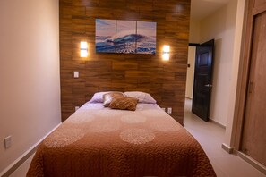 Apartment, 3 Bedrooms, Accessible, Smoking