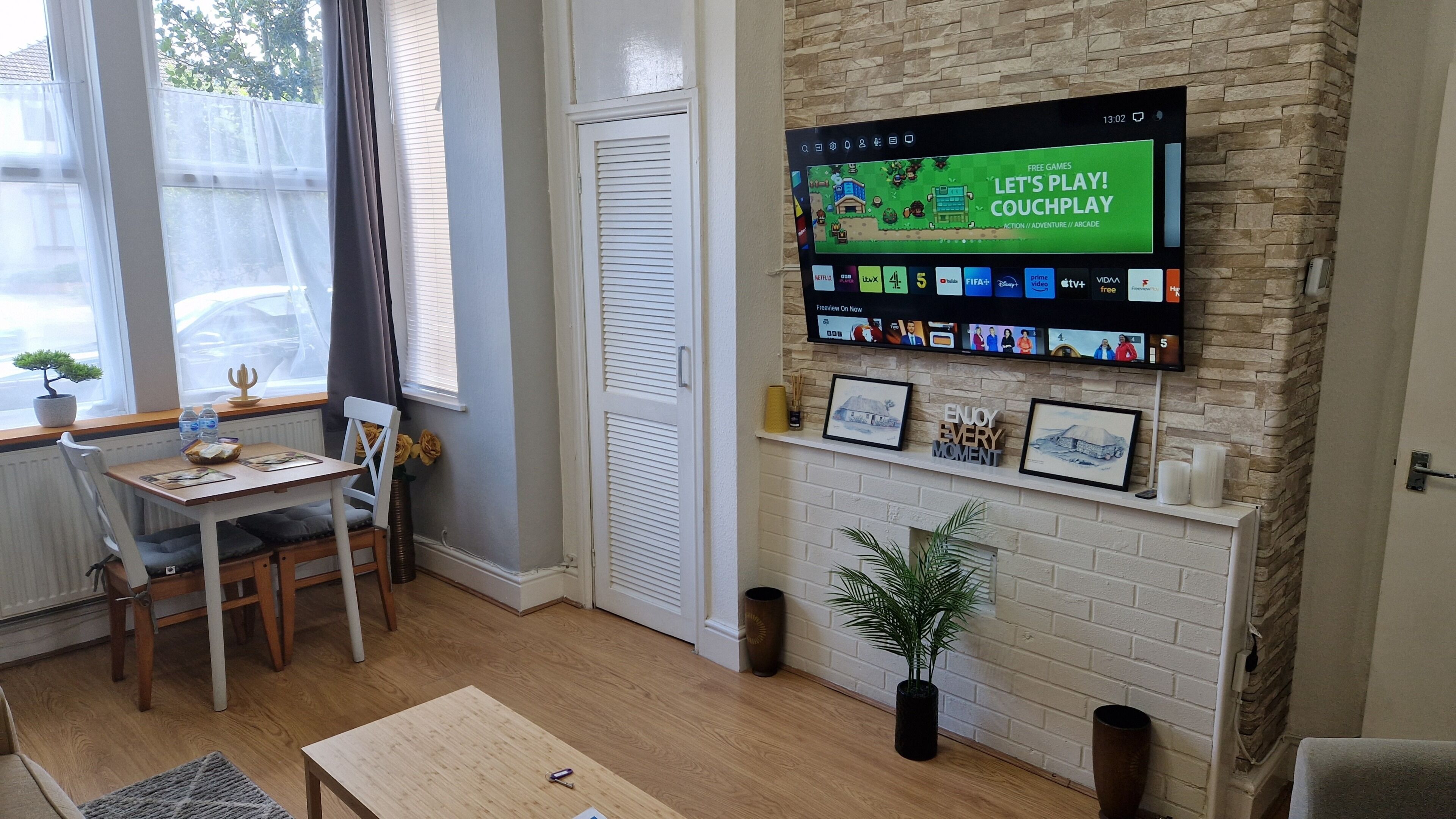 Apartment, 1 Bedroom | Living room