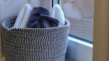Apartment, 1 Bedroom | Bathroom