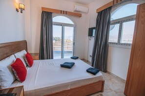 Apartment, 2 Bedrooms, Smoking, Balcony | 2 bedrooms