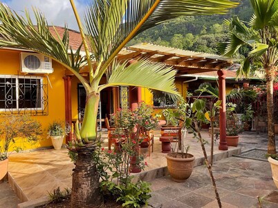 Effie Mountain View Halona Villa