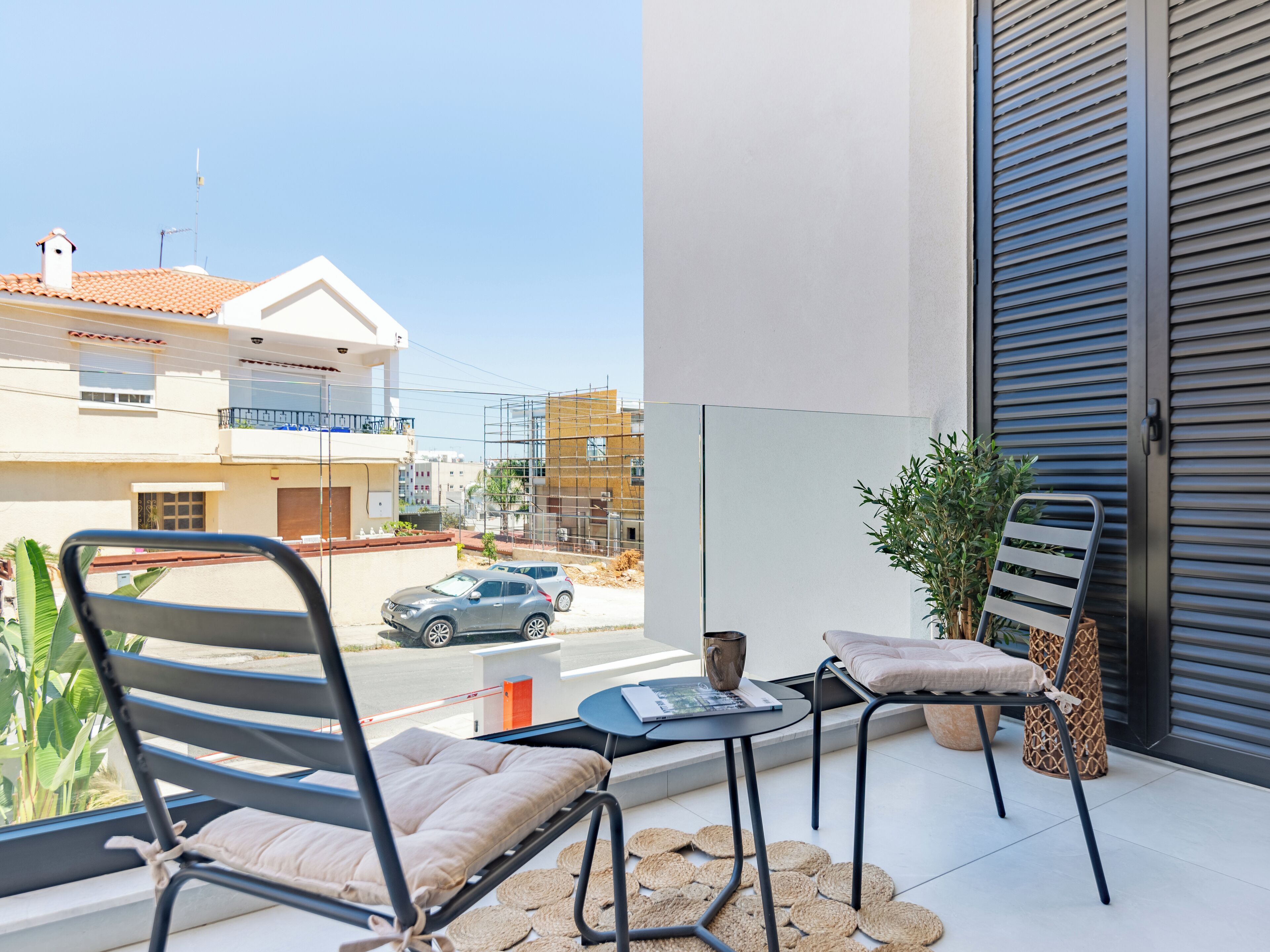 Monolocale, camere multiple, balcone, vista città | Balcone