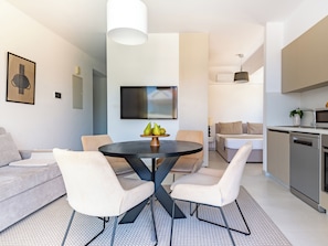Studio, Balcony, City View | Living room - Sanders Only Limassol - Full Building (Limassol)