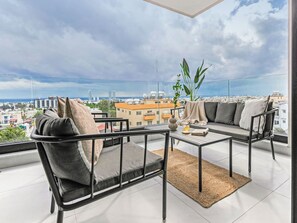 Appartement, 2 slaapkamers, balkon, uitzicht op stad | Balkon
