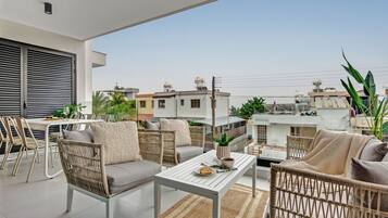 Lejlighed - 1 soveværelse - balkon - byudsigt | Balkon