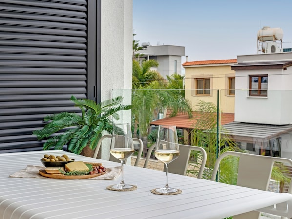 Apartamento, 1 quarto, sacada, vista para a cidade | Fachada