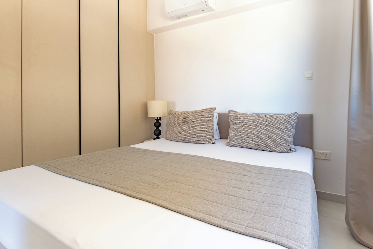 开间, 多间卧室, 阳台, 城市景观 | 1 多间卧室