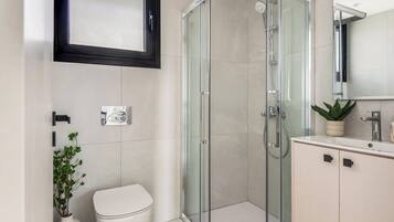 Departamento, 1 habitación, balcón, vista a la ciudad | Baño