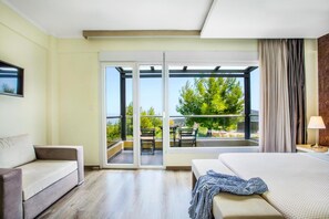 2 bedrooms - Sunny Villa in Chaniotis (Kassandra)