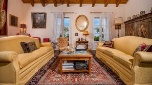 Villa | 7 bedrooms - Principi di Butera 14 (Butera)