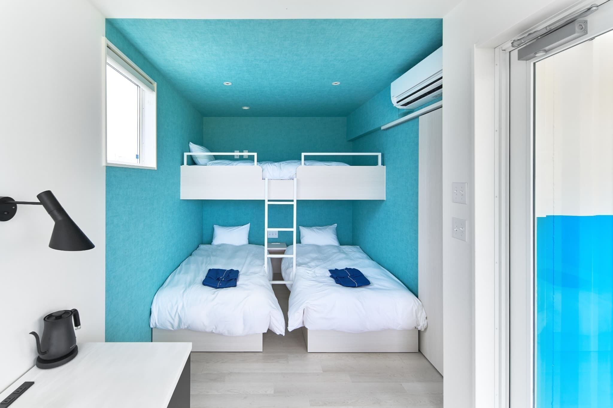 Down comforters, in-room safe, blackout drapes, free WiFi