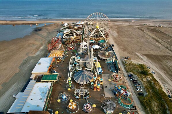 Beach nearby - Double Down, Down in Wildwood; Sleeps 17 (Wildwood)