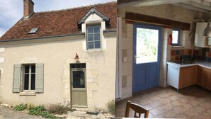Coffee/tea maker, fridge, microwave, oven - La Laiterie, Meublé de Tourisme*** for 4 people (Pontlevoy)