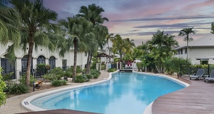Palm Cove Get a Way