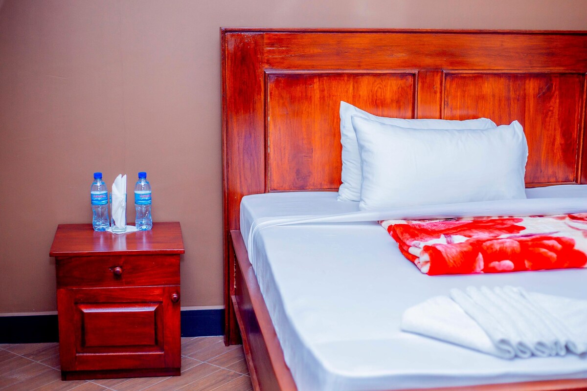 Pillow-top beds, desk, laptop workspace, free WiFi