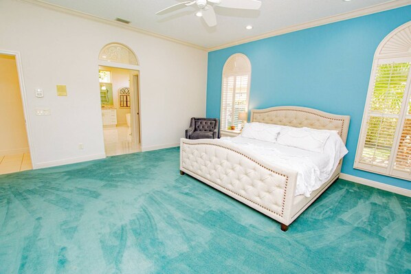 4 habitaciones, escritorio y wifi gratis