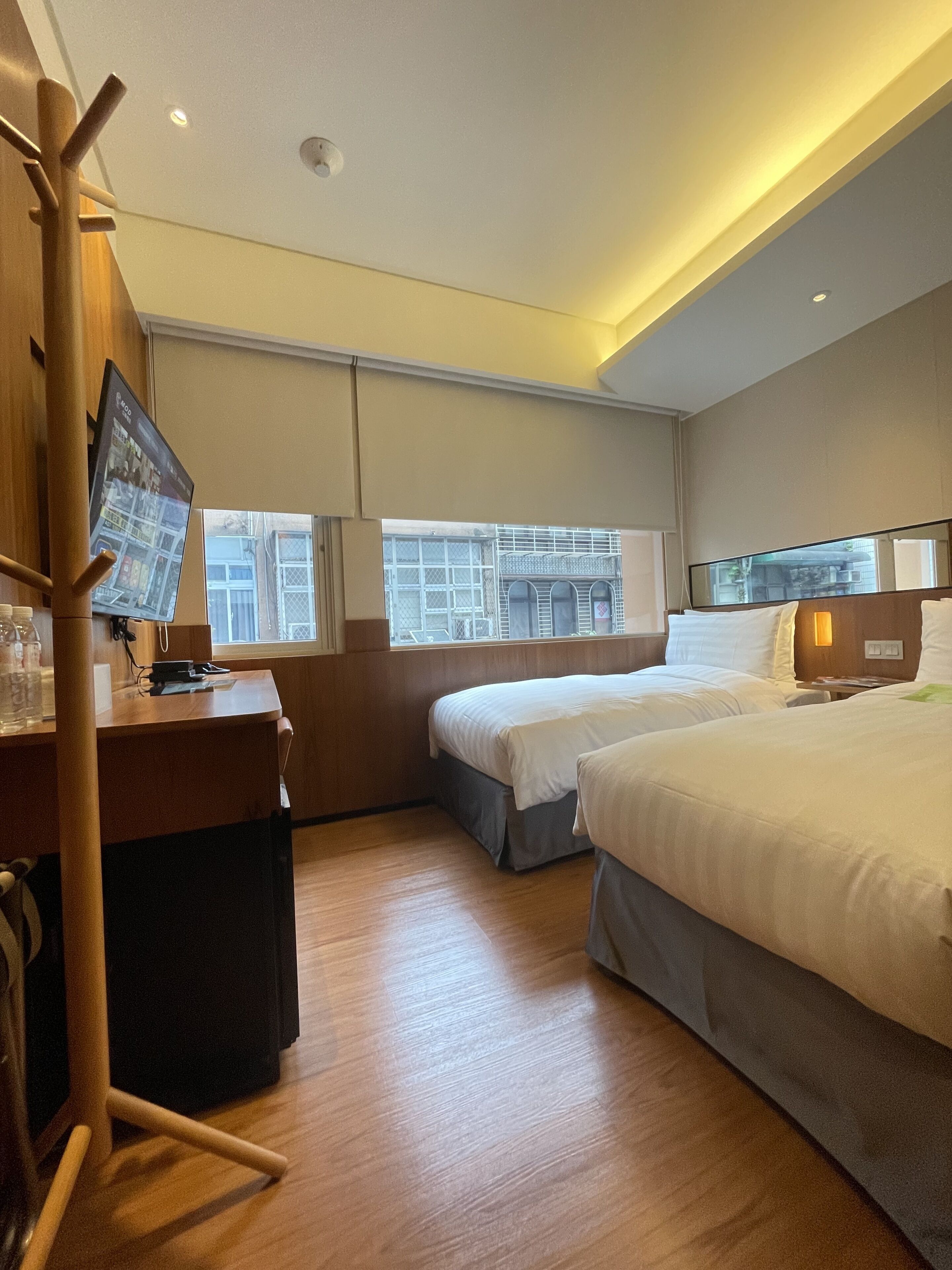 标准双床房 | 高档床上用品、羽绒被、加厚床垫、客房内保险箱