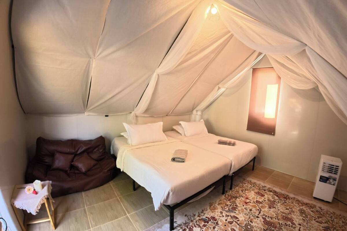 Triangle House (Shared Bathroom) | Minibar, truy cập Internet không dây miễn phí, bộ trải giường