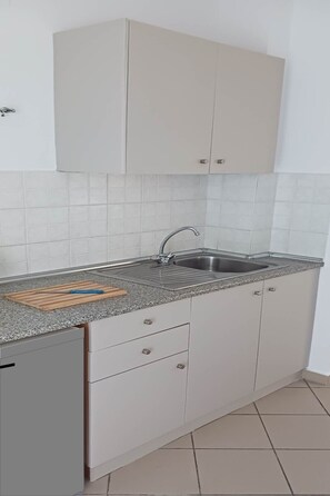 Deluxe Apartment | In-room dining - JP Pool & Apartments (Kos)