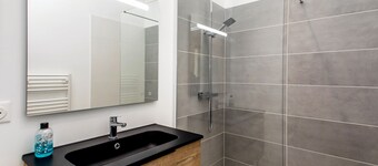 New, quiet, comfortable 3-star Meublé de Tourisme apartment.