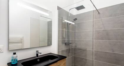 New, quiet, comfortable 3-star Meublé de Tourisme apartment.