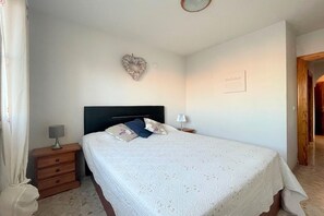 2 bedrooms, iron/ironing board, free WiFi - Belvilla by OYO Estela de Mar II (Roquetas de Mar)