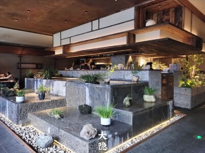 base-Sanlitun Serviced Apartment