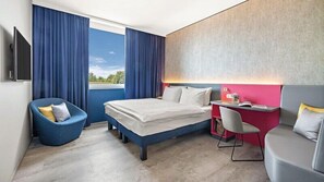 Standard Double Room | Hypo-allergenic bedding, desk, laptop workspace, blackout curtains - Hey Lou Hotel Nördlingen (Nördlingen)