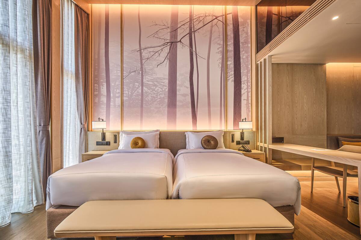 豪華雙人或雙床房 | 埃及棉床單、高級寢具、Tempur-Pedic 床墊、迷你吧