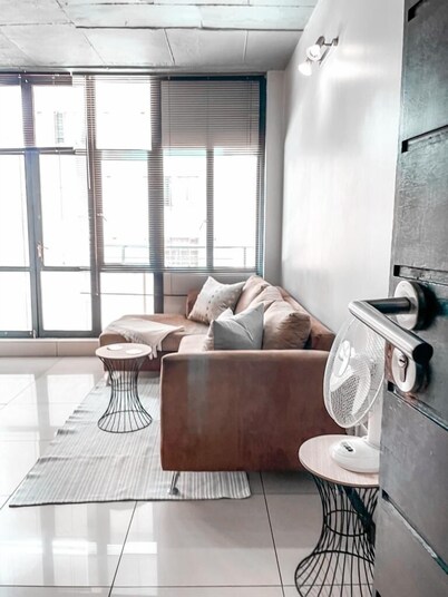 City living by Nelson Mandela bridge