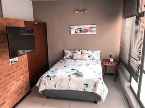 1 bedroom, desk, iron/ironing board, free WiFi