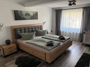 2 Schlafzimmer, WLAN, Bettwäsche