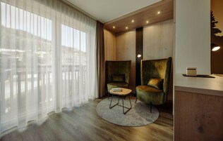 Elite Double Room | Individually decorated, individually furnished, desk, free WiFi