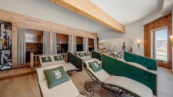 Sauna, steam room, massages