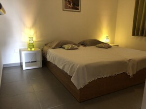 3 bedrooms, WiFi, bed sheets