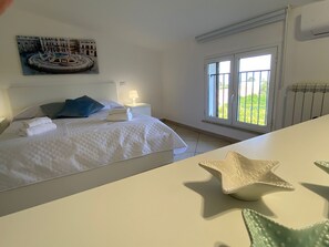 4 quartos, ferros/tábuas de passar roupa, Wi-Fi de cortesia