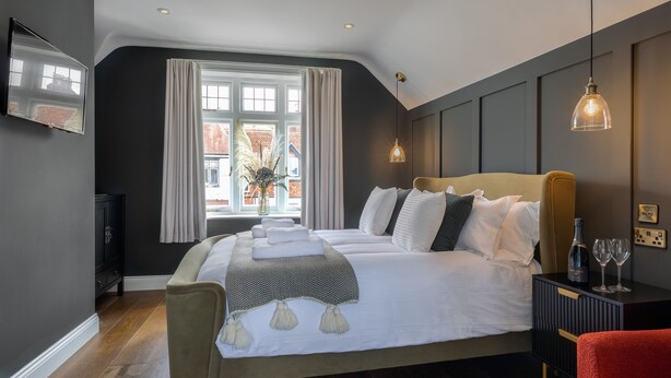 Deluxe Suite, Ensuite (Hart Suite) | WiFi (free) - The White Hart (Wadhurst)