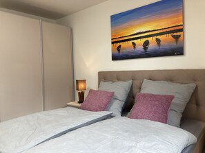 2 Schlafzimmer, Reisekinderbett, kostenloses WLAN