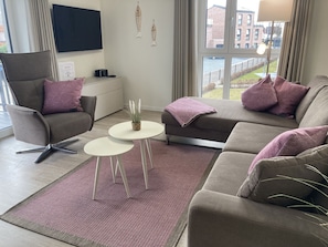 Fernseher, Stereoanlage