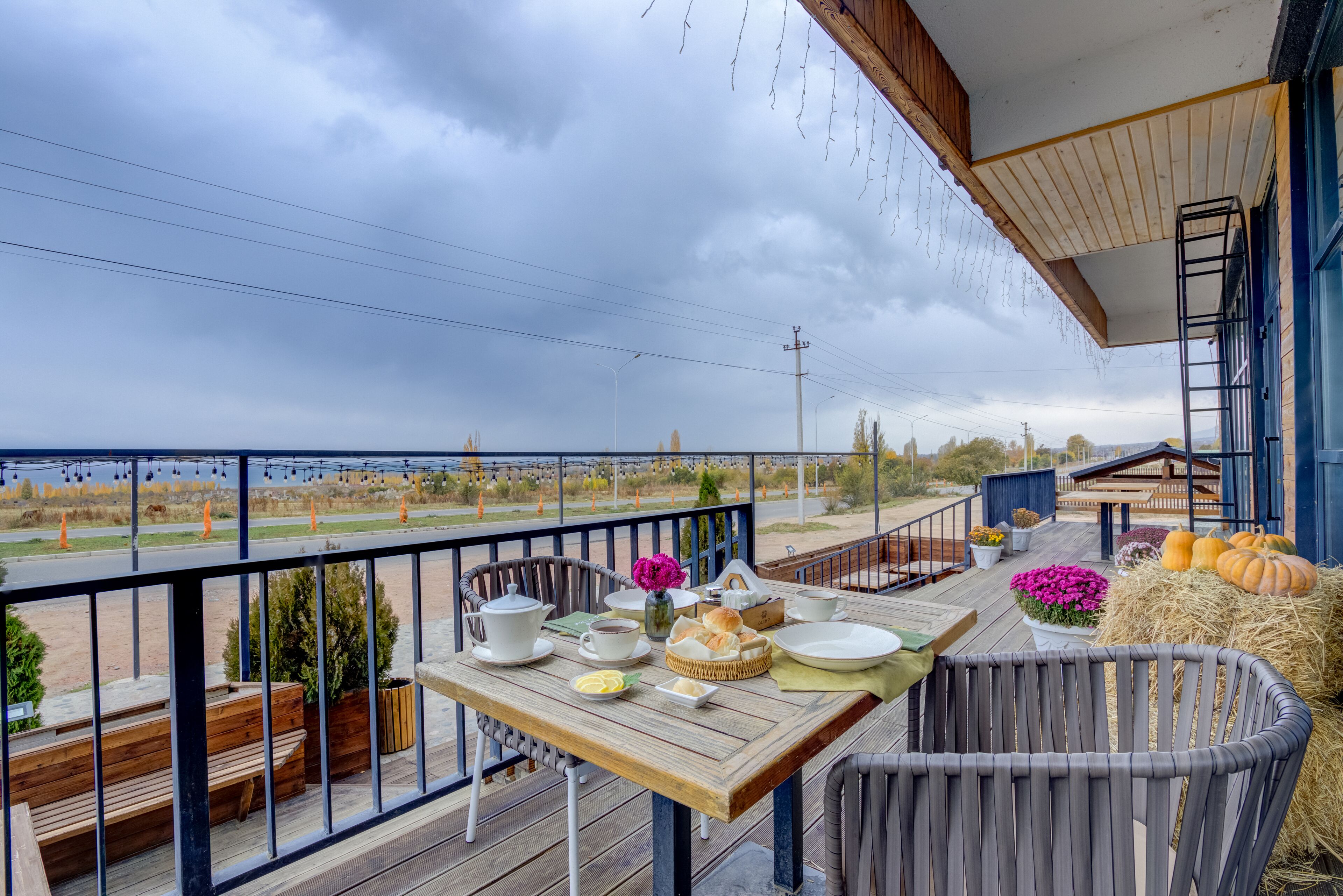 المنشأة من الخارج