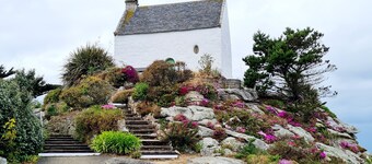 Seaside in Roscoff, studio for 2 people, sea view, close to shops, beach