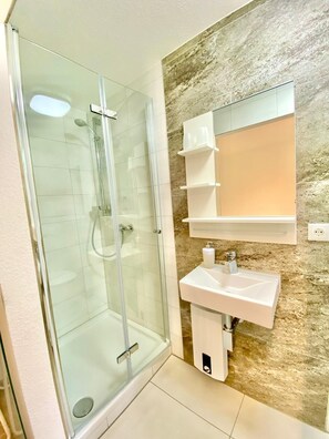 Shower, towels, soap